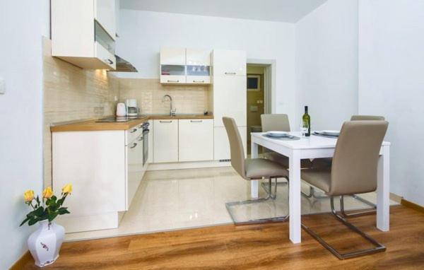 Apartman Darija 2 Podstrana Exterior foto